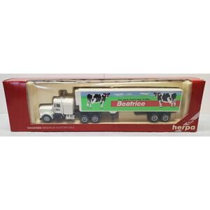 Herpa Promotex Beatrice Foods ho scale Semi Truck Dairy